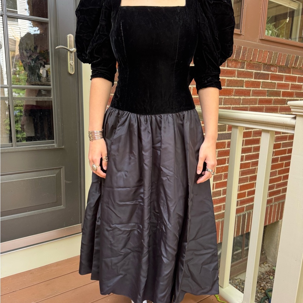 Gunne Sax Vintage Black Velvet Dress